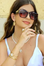 Bracelete Dillan de Pérola Orgânica Cravejada no Ouro, com microzircônias cristais e banho em ouro 18K.
