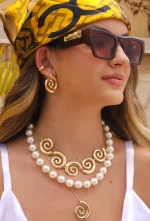 Brinco Dillan Caracol no Ouro - Semi-joia sofisticada com banho de ouro 18k e design orgânico exclusivo
